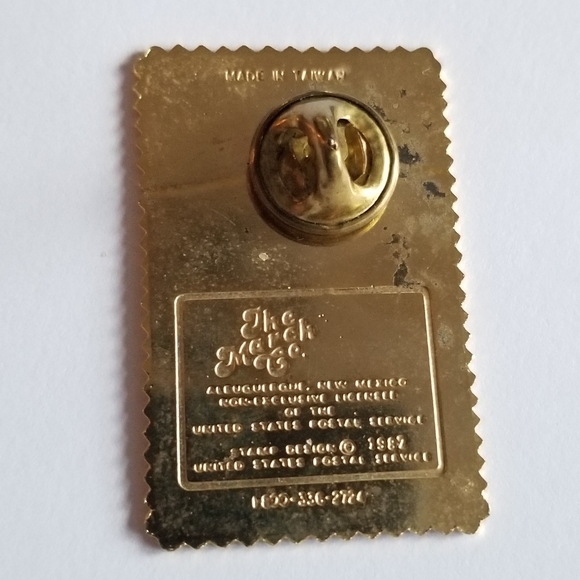 Vintage Chickadee stamp pin Maine bird enamel brooch gold tone - Picture 11 of 12